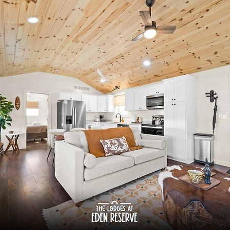 The Lodges At Eden Reserve - Cabins Near Ark 윌리엄스타운 외부 사진