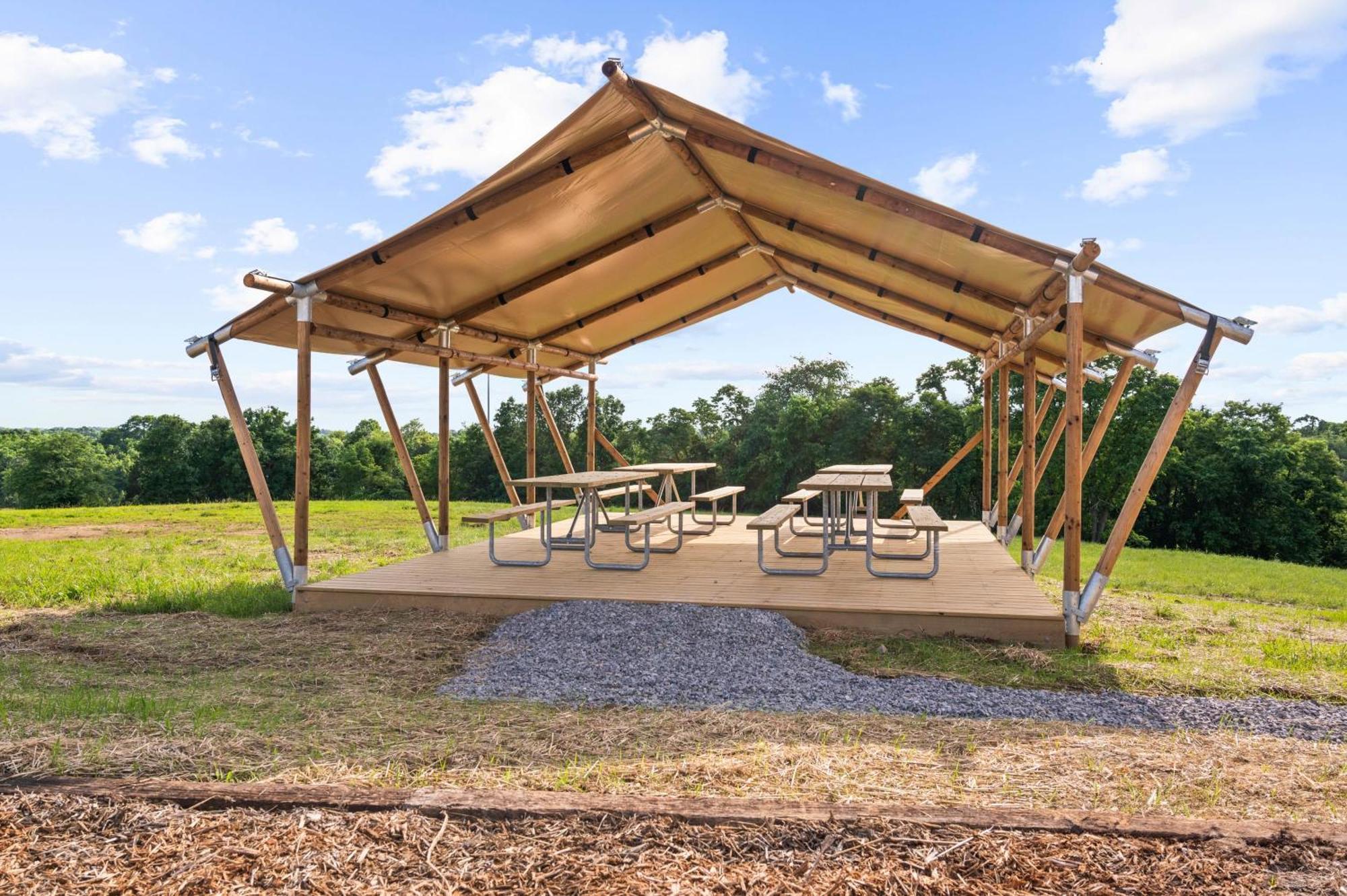 The Lodges At Eden Reserve - Cabins Near Ark 윌리엄스타운 외부 사진